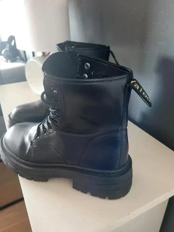 Black ankle boots – photo 2